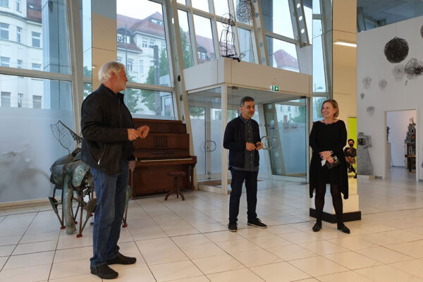 Ausstellungseröffnung „Augen in der Pandemie“, Thomas Liebscher/Passage-Verlag im Gespräch mit dem Fotografen Mahmoud Dabdoub und der Galeristin Kerstin Herrlich