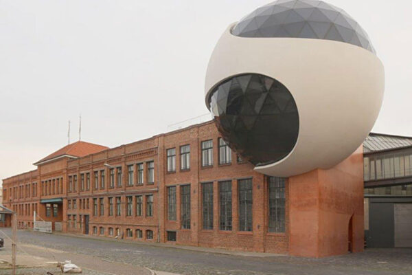 Die Techne Sphere von Oscar Niemeyer auf dem Kirow-Gelände in Leipzig-Lindenau (Foto: Armin Kühne)
