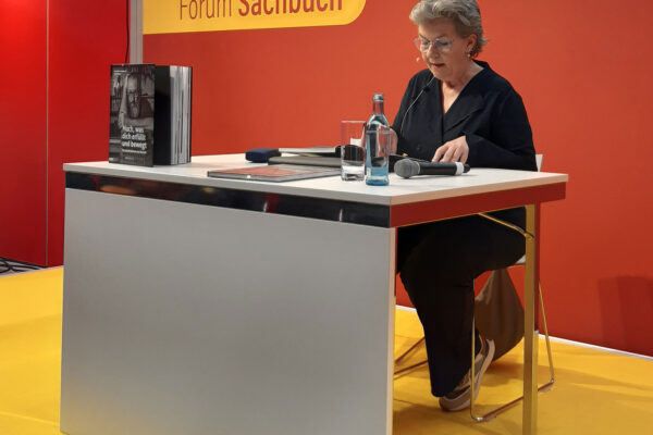 Leipziger Buchmesse – Lesung „Mach, was dich erfüllt und bewegt“ im Forum Sachbuch mit der Autorin Claudia Haas-Steigerwald